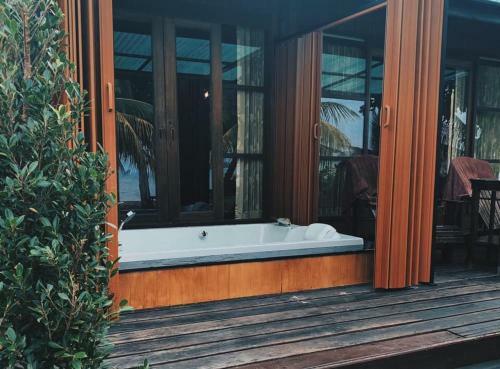 Hotel Thiwson Beach Resort