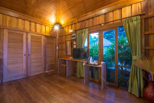Hotel Thiwson Beach Resort