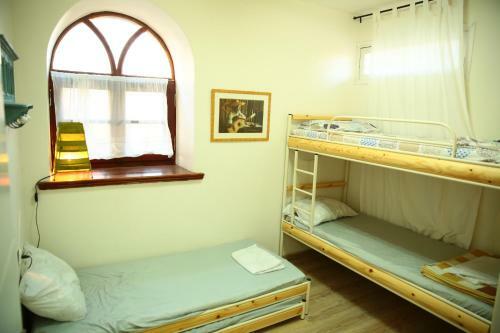 Hostal Desert Bird Guest House