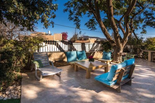 Hostal Desert Bird Guest House