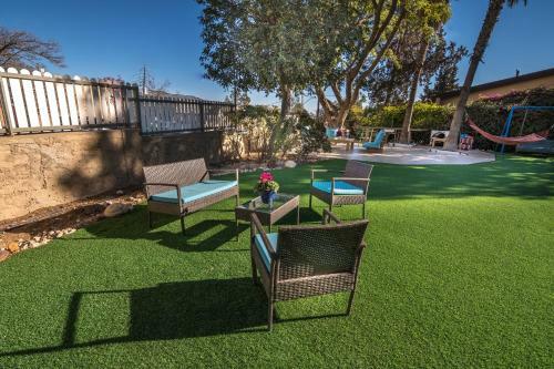 Hostal Desert Bird Guest House