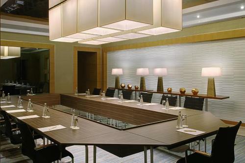 Hotel Doubletree By Hilton Al Muroj