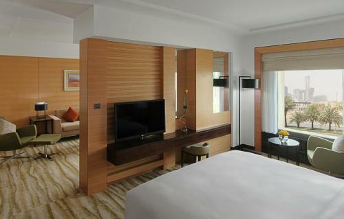 Hotel Doubletree By Hilton Al Muroj