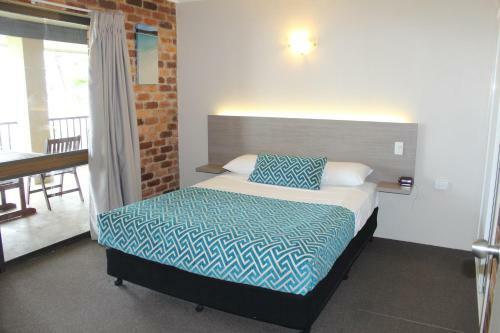 Sarina Beach Motel