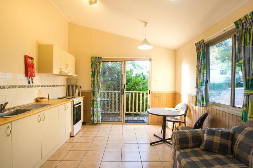 Hotel Thou Walla Sunset Retreat