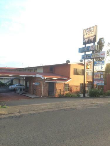 Riverview Motor Inn