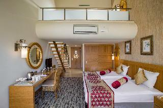 Royal Dragon Hotel