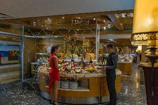Royal Dragon Hotel