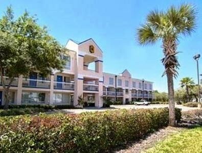 Hotel Super 8 Florida Mall