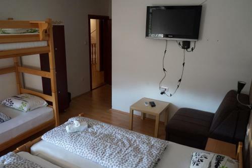 Hostel The Red Door