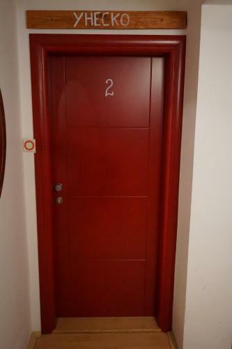 Hostel The Red Door