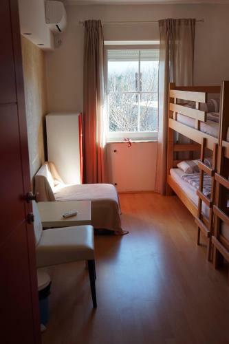 Hostel The Red Door