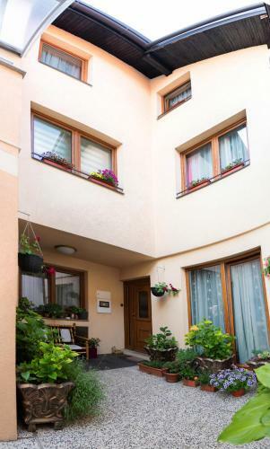 Hostal Guest House Dani
