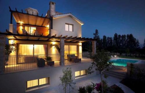 Villa Limni Sandy Beach Villas