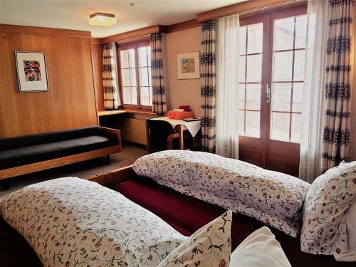 Bed & Breakfast Heidi-guesthouse-amden