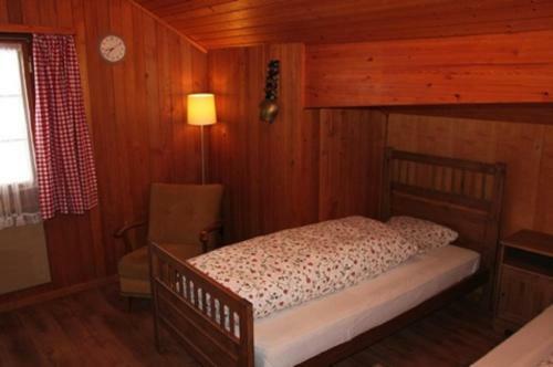 Bed & Breakfast Heidi-guesthouse-amden