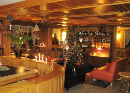 Bed & Breakfast Heidi-guesthouse-amden