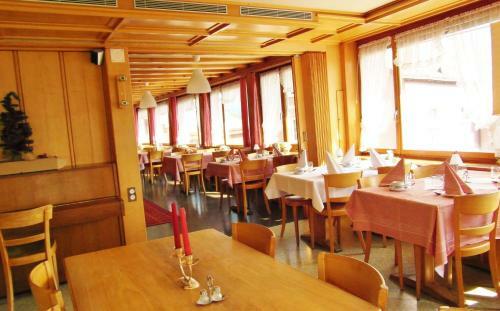 Bed & Breakfast Heidi-guesthouse-amden