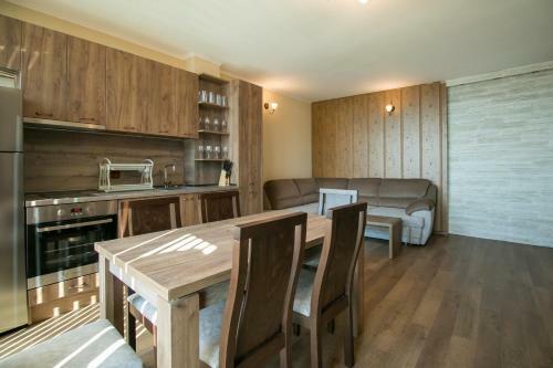 Trigor City Apartment