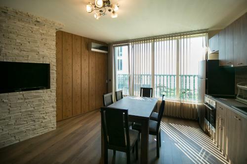 Trigor City Apartment