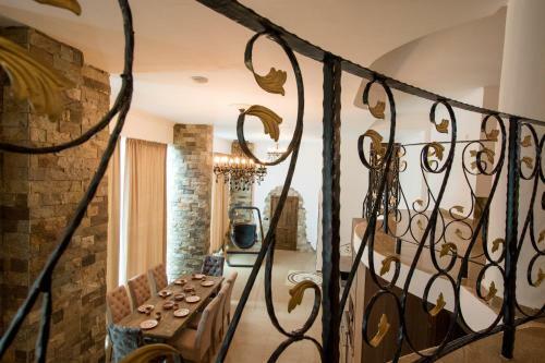 Trigor City Apartment