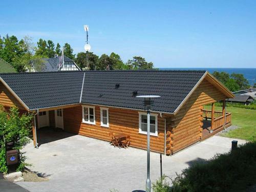 Three-bedroom Holiday Home In Allinge 8