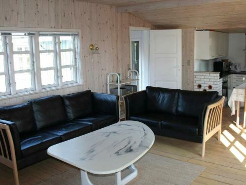 Three-bedroom Holiday Home In Nex� 32