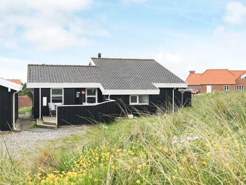 Three-bedroom Holiday Home In Blokhus 1
