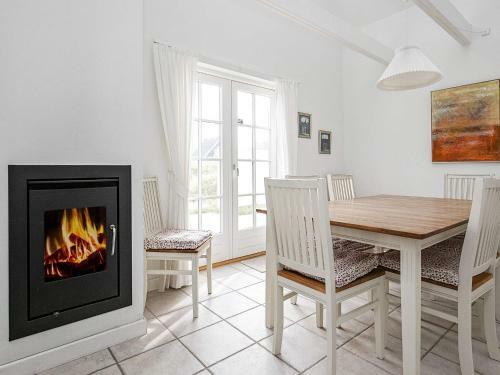 Three-bedroom Holiday Home In Blokhus 6