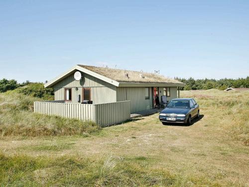 Three-bedroom Holiday Home In L�kken 3