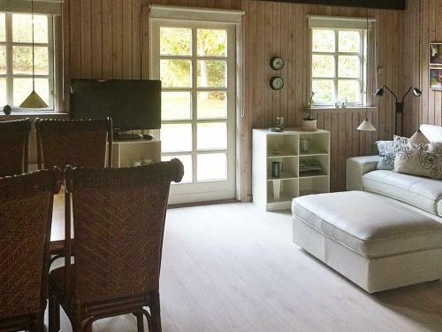 Three-bedroom Holiday Home In Hals 28