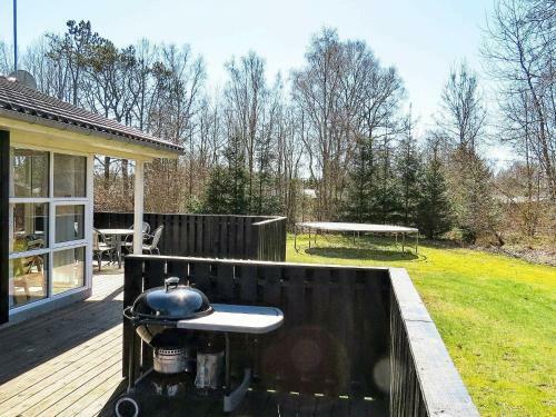 Three-bedroom Holiday Home In Hals 14
