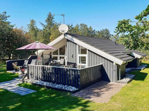 Two-bedroom Holiday Home In Hals 9