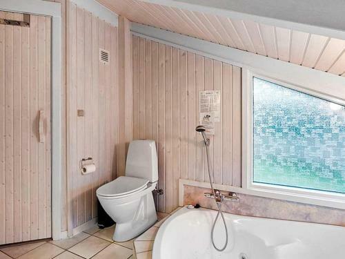 Two-bedroom Holiday Home In Hals 9