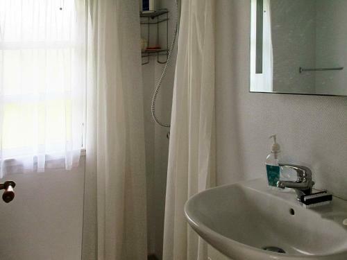 Two-bedroom Holiday Home In Hals 13