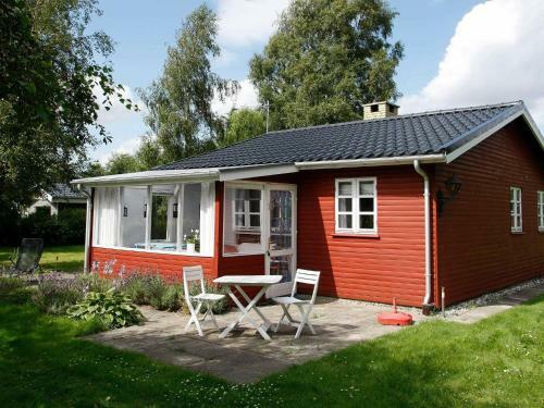 Two-bedroom Holiday Home In Hals 13