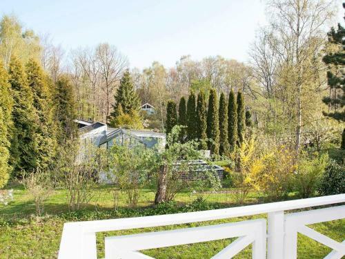 Three-bedroom Holiday Home In Tik�b