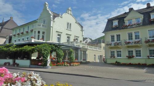 Hotel Sch�n