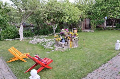 Hostal Oti Guesthouse