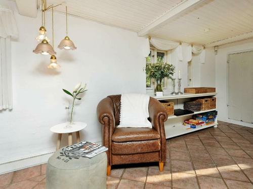 Five-bedroom Holiday Home In Juelsminde 3
