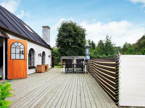 Two-bedroom Holiday Home In Jerup 1
