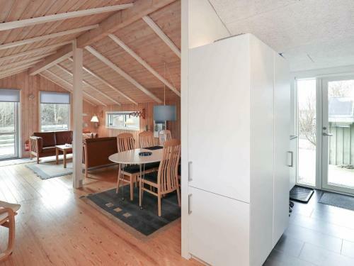 Two-bedroom Holiday Home In Jerup 7