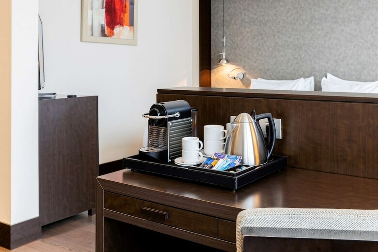 Hotel NH Brussels St�phanie