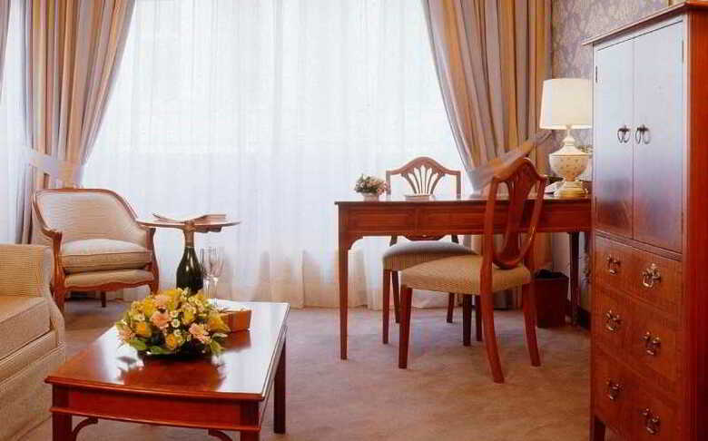 Hotel Avenue Louise Trademark Collection By Wyndham