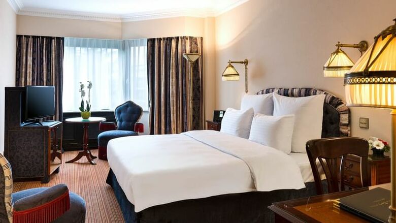 Hotel Warwick Barsey