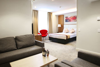 Hotel Diana Plaza
