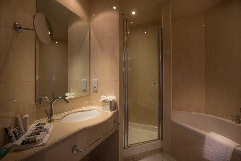 Hotel Mercure Holland House Cardiff