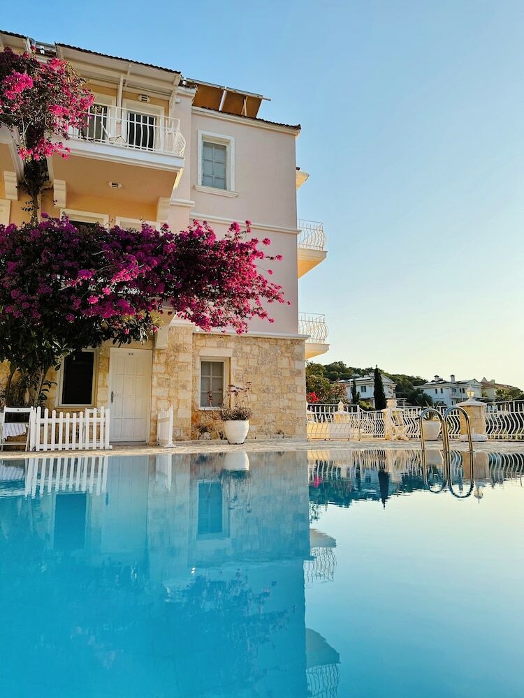 Club Capa Hotel
