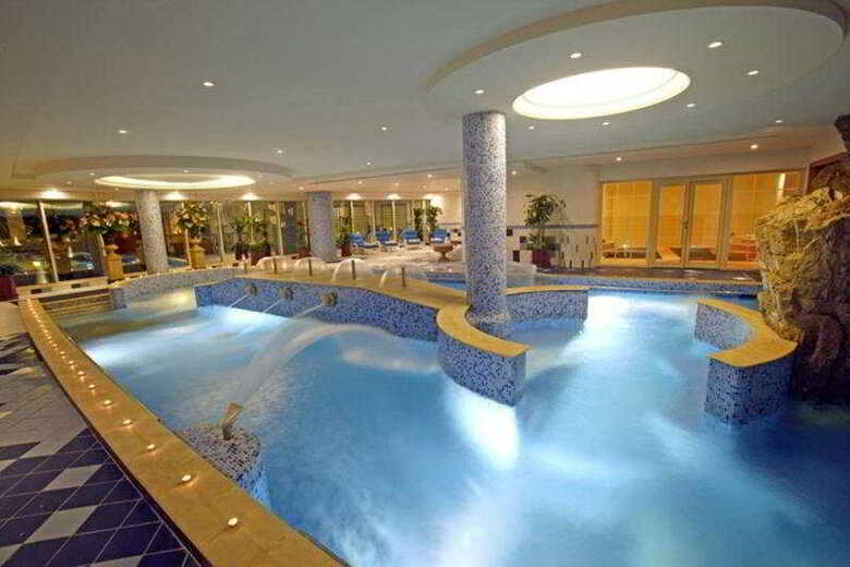 Hotel Al Raha Beach