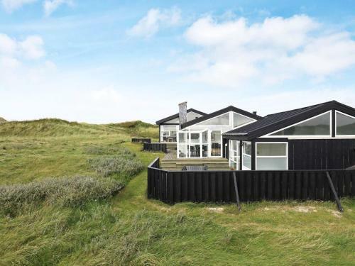 Five-bedroom Holiday Home In Pandrup 2